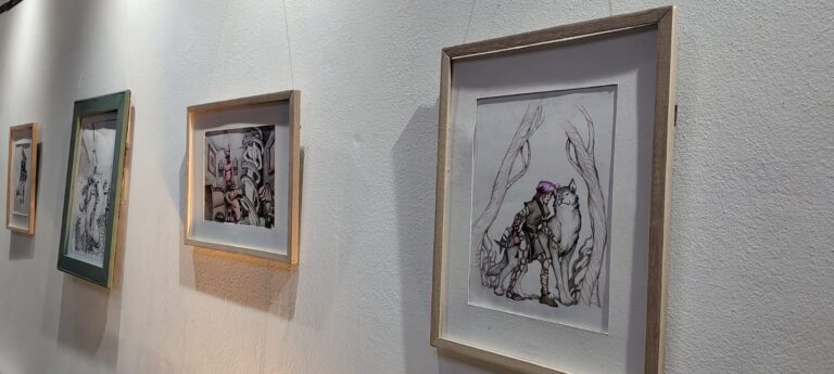 En la Terminal de ómnibus quedó inaugurada la muestra de un joven artista