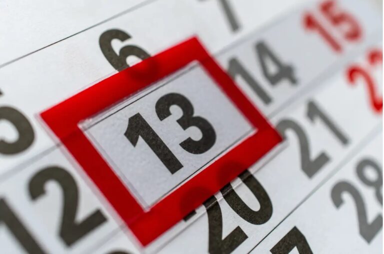 Martes 13: el día que la superstición lo convierte en maldito