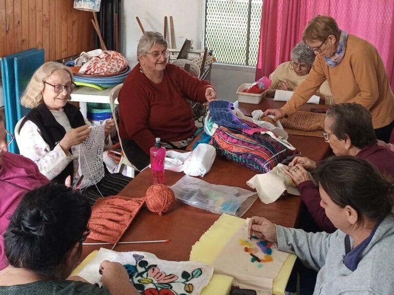 Comienza un nuevo taller de crochet en el marco del proyecto “Tejiendo Lazos”