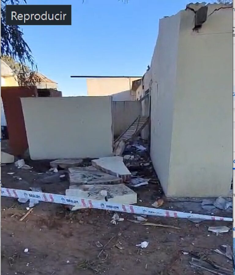 Explosión en campo cerca de América: dos casas destruidas y un hombre herido