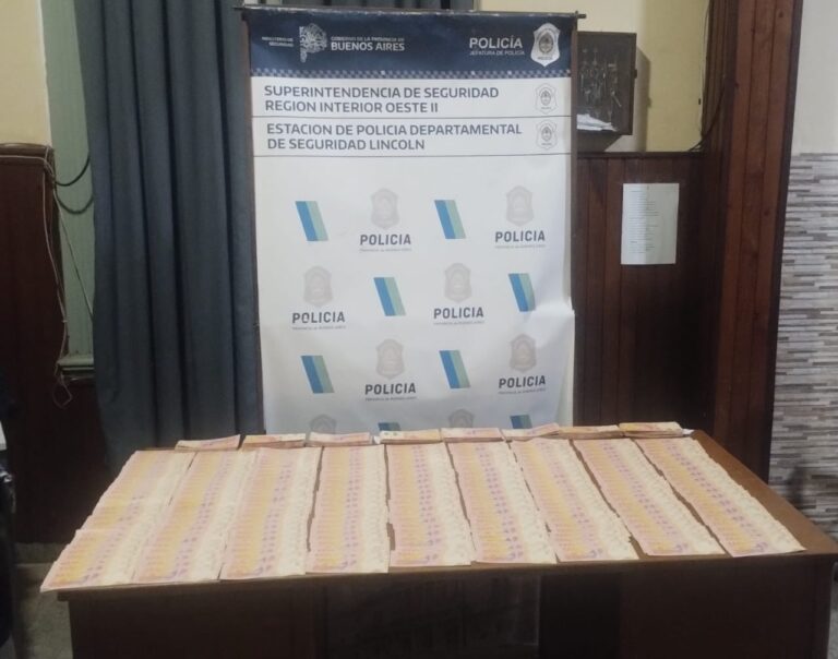 Aprehenden a dos hombres con casi un millón de pesos falsos tras una pelea callejera
