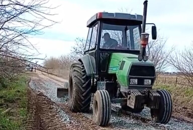 Sociedad Rural y municipio de Nueve de Julio refuerzan acciones para mejorar caminos rurales