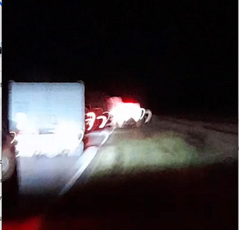 Impactante incendio de una camioneta en la Ruta 5: no hubo heridos
