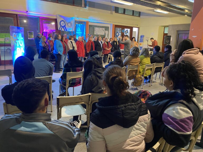 Con música y alegría comenzó un nuevo ciclo de “Ensayos Abiertos” en la Escuela Secundaria Nº 8