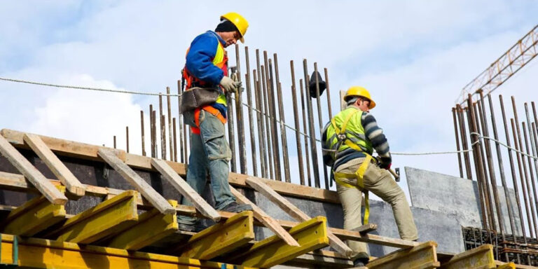 El mercado laboral en tensión: la desocupación sube y cae el empleo en el primer trimestre de 2025