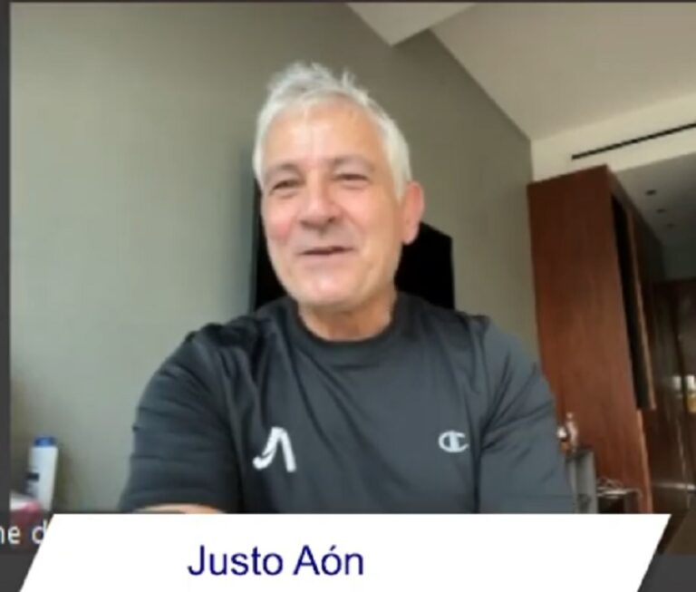 Desde Nueve de Julio a Monterrey: el profesor Justo Aón acompaña a Ángel Correa en su debut con Tigres de México