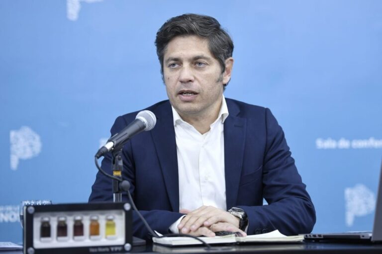 Kicillof lanza duras críticas a Milei: “YPF no se vende, y menos con un topo en la Casa Rosada”