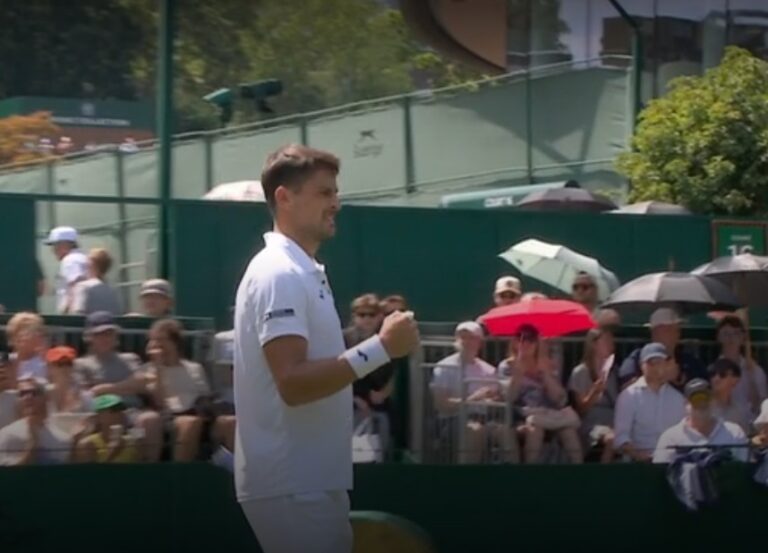 Mariano Navone, el orgullo de Nueve de Julio, dio el batacazo en Wimbledon y eliminó a Shapovalov
