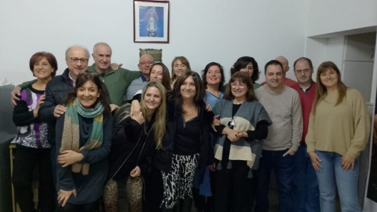 Agosto a Todo Teatro presentó el elenco de la comedia “Estamos al horno”