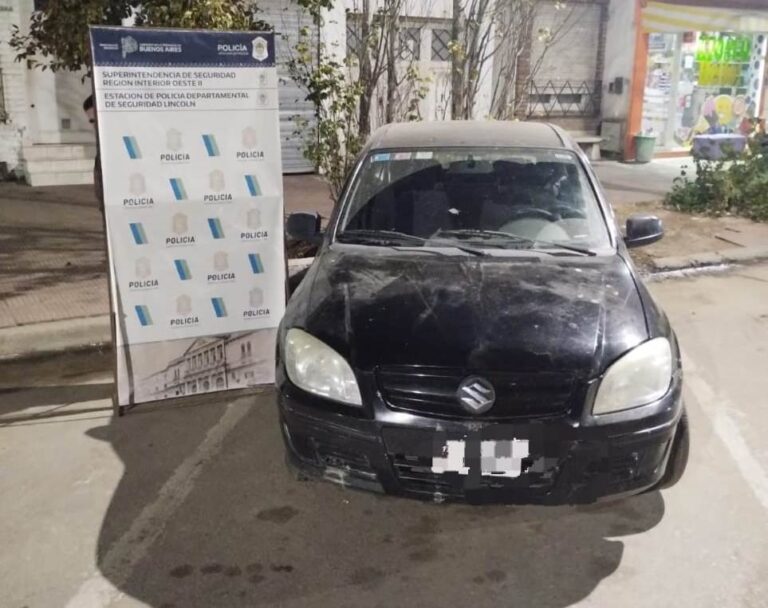 Tres personas aprehendidas tras robarle el auto a una mujer en Lincoln