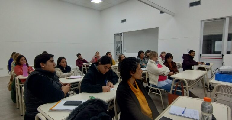 Finalizó una nueva edición del ciclo “Aprendiendo a Emprender” en la UP
