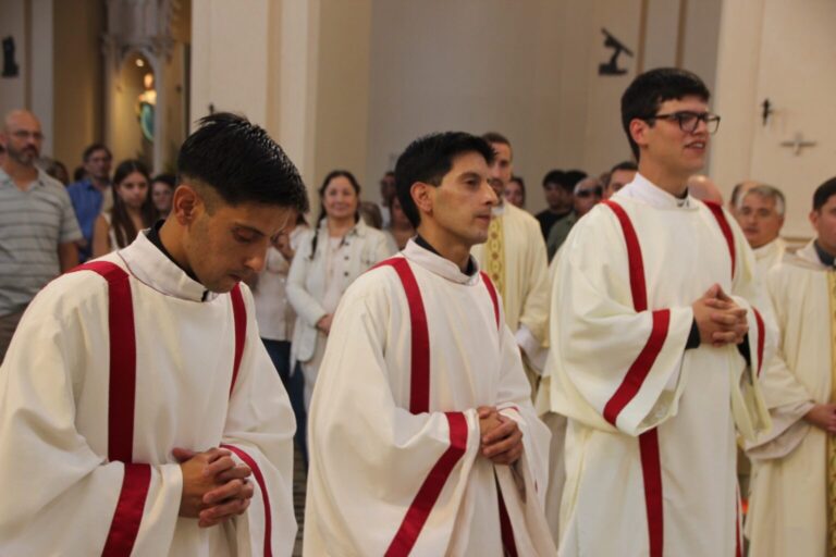 Tres nuevos sacerdotes serán ordenados este sábado en Nueve de Julio