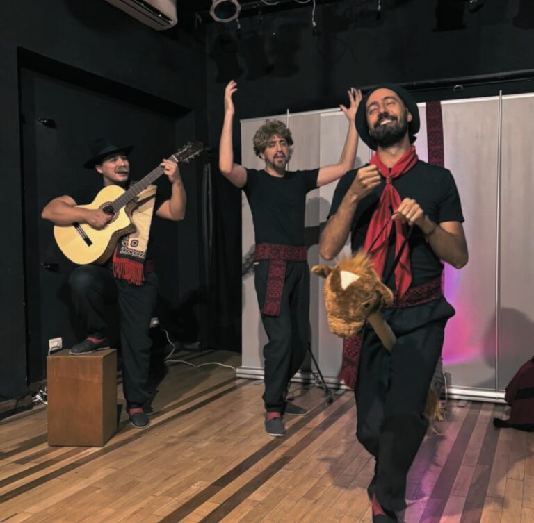 La Biblio presenta “Todo por la guitarra”: humor y música con el sello inconfundible de Metenté