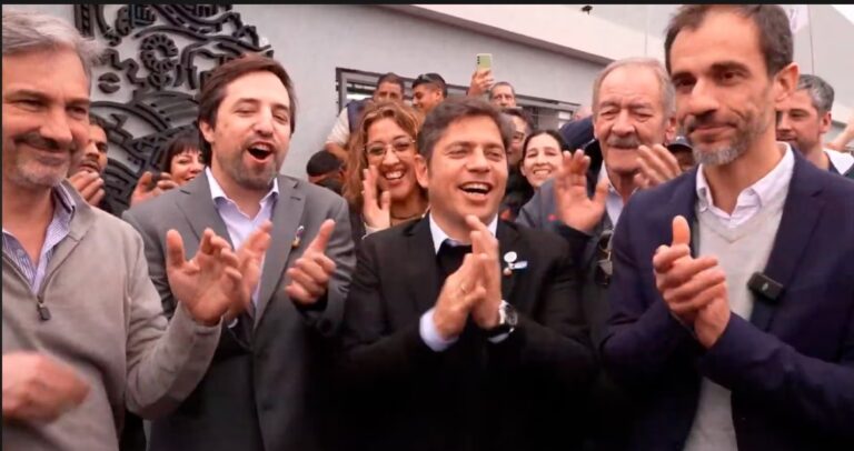 En Junín, el intendente dejó hablando solo a Axel Kicillof tras críticas a Macri y Vidal