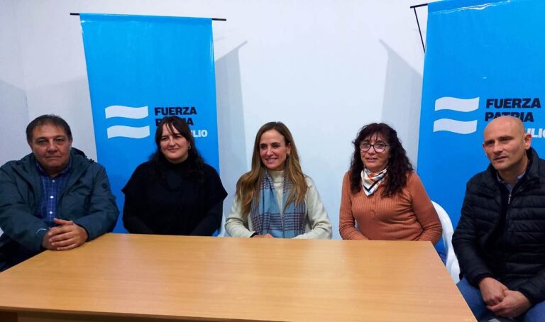 Victoria Tolosa Paz desembarcó en Nueve de Julio con fuerte respaldo a Fuerza Patria distrital y reclamos al Gobierno Nacional