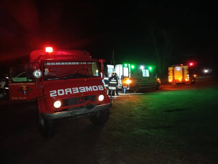 Gran trabajo de los equipos de rescate: Mujer de 80 años fue sacada de un campo en Santos Unzué