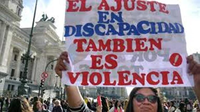 Promulgan la Ley de Emergencia en Discapacidad, pero suspende su aplicación