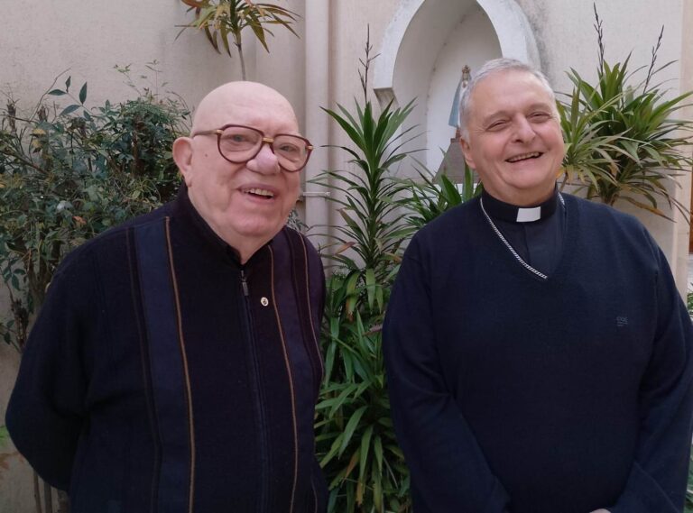 “La poesía nos acerca a Dios”, dice el Padre Pedro Villarejo antes de su conferencia en el Centro Pironio
