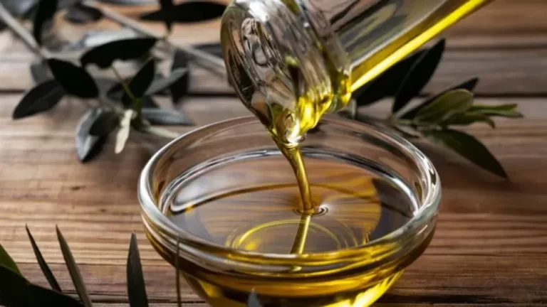 La Anmat prohibió la elaboración y venta de dos marcas de aceite de oliva