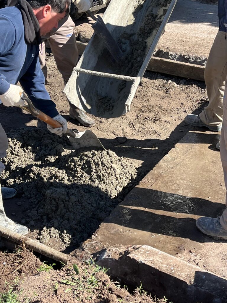 Con el acompañamiento de la CEyS, la Municipalidad avanza en obras de bacheo