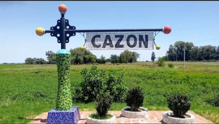 Cazón, el pueblo del millón de árboles, cumple 129 años y sigue germinando futuro