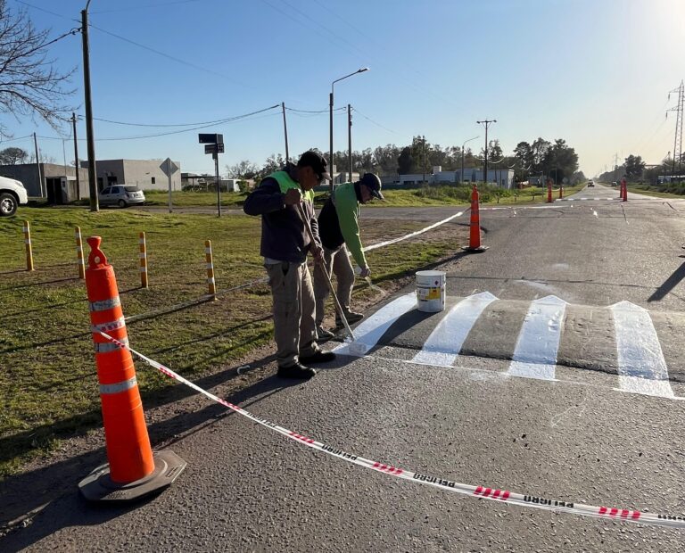 Se refuerza la seguridad vial resaltando las demarcaciones horizontales