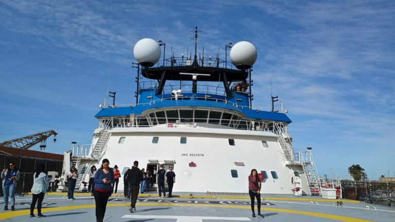Falkor Too y CONICET emprenden misión histórica en dos cañones submarinos del Atlántico Sur