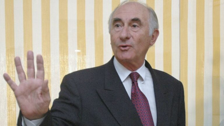 A 88 años del natalico de Fernando de la Rúa, el presidente que cayó en medio de la mayor crisis argentina