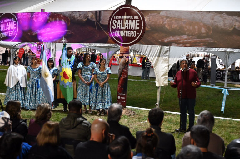 Javier Rodríguez inauguró la 50ª Fiesta Nacional del Salame Quintero en Mercedes: “Celebramos la producción y el trabajo”