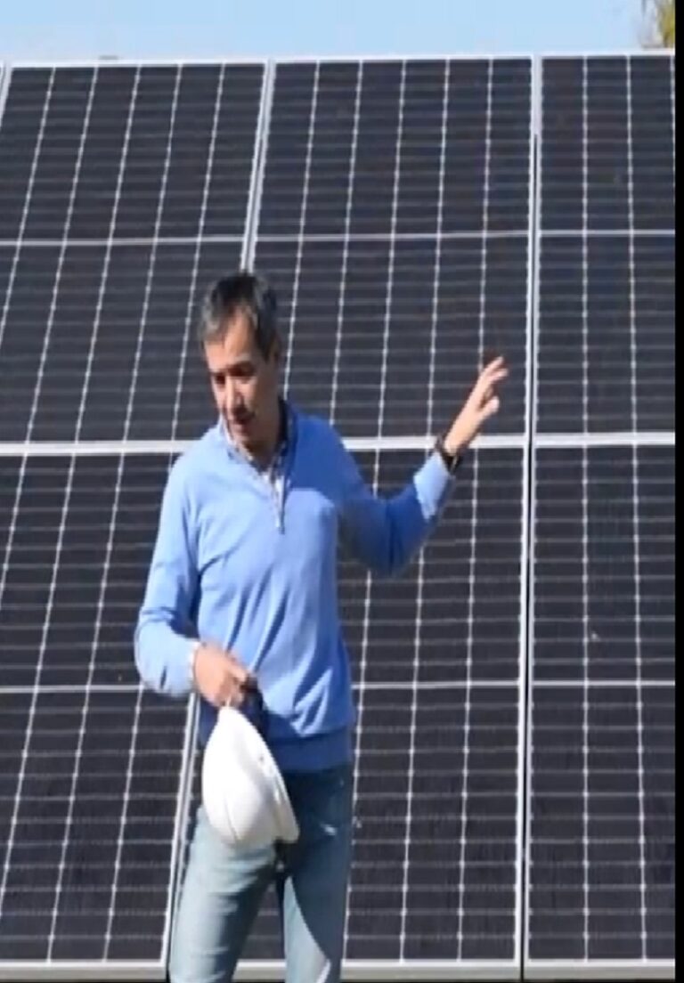 Estudiantes del Colegio Jesús Sacramentado visitaron el Parque Solar y sembraron conciencia energética