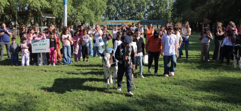 Un “Rayito” de éxito: El Centro Rayuela se consagró ganador del Concurso de Terneros en la 128° Expo Rural