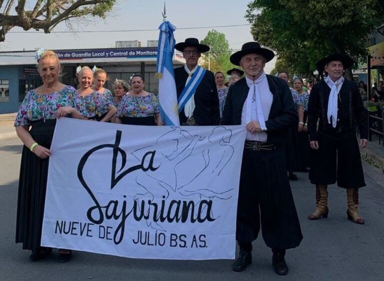 El Ballet «La Sajuriana» deslumbró en Cosquín con su arte y tradición