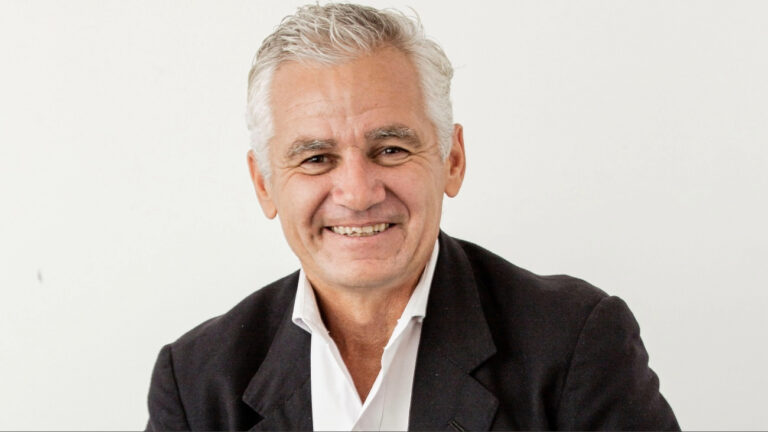 Charla sobre Transformación y Esperanza: Eduardo “Coco” Oderigo en la Expo Rural nuevejuliense