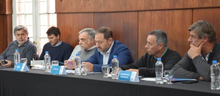 María José Gentile encabezó un encuentro de Intendentes de la Cuenca del Salado: reclamaron recursos y facultades para afrontar la emergencia hídrica