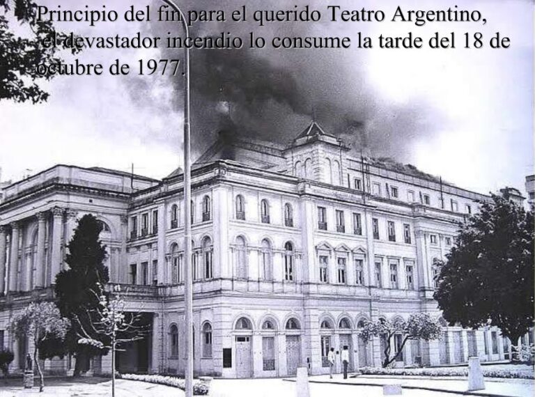 Periodista presente: El día en que el Teatro Argentino de La Plata fue consumido por las llamas