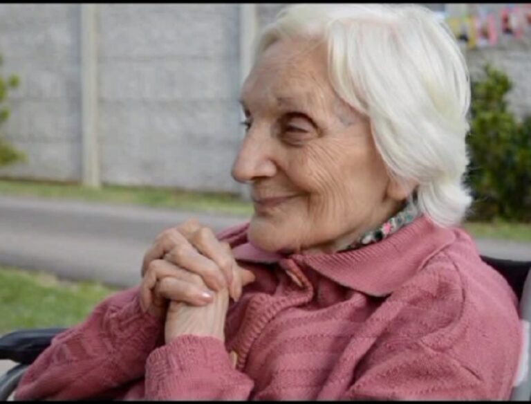 Emotivo homenaje en la Escuela N°13 “Gabriela Mistral” a la profesora Alicia Elcira Sánchez de Tinetti