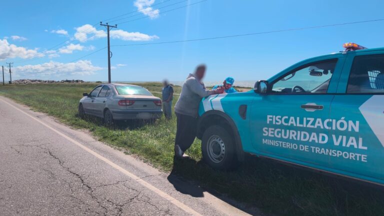 Detienen a conductor por cruzar semáforo en rojo a alta velocidad en Mar del Plata