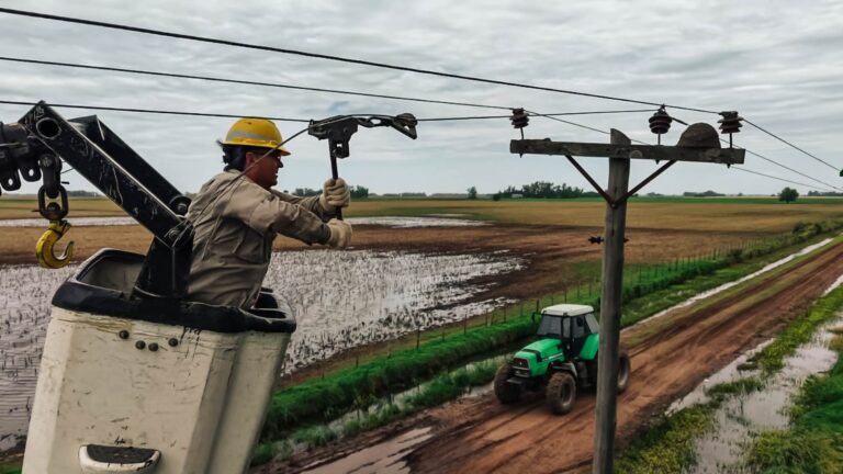 La CEyS se desplazó hasta cerca de Carlos María Naón para restablecer el servicio