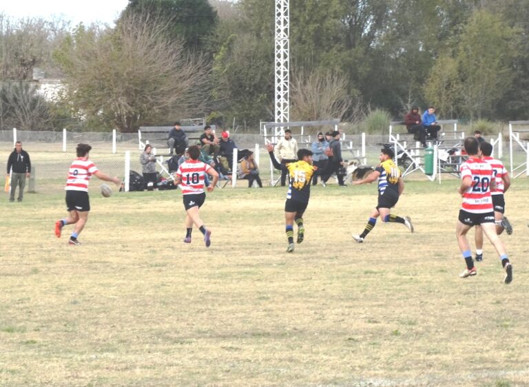 Gran Final del Torneo Desarrollo: Atlético y Huracán de Carlos Casares se juegan el título