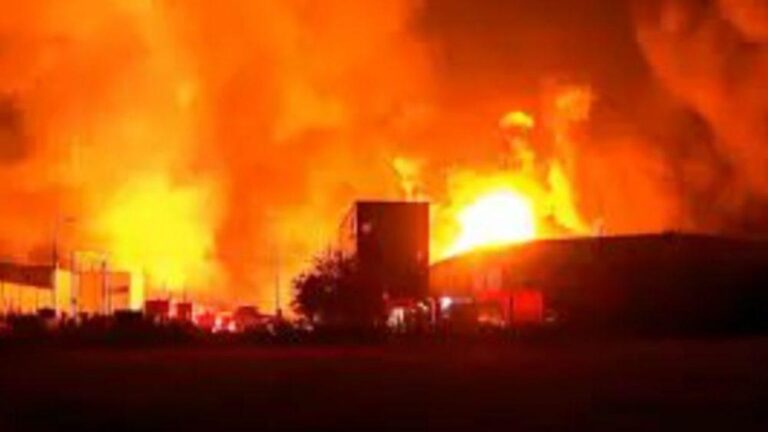 Un incendio con explosiones en Ezeiza dejan más de 20 heridos y graves daños materiales