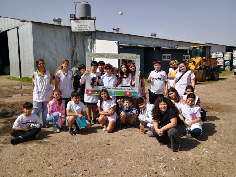 Visita Educativa a la Planta de Separación de Residuos: un aprendizaje sostenible para los estudiantes