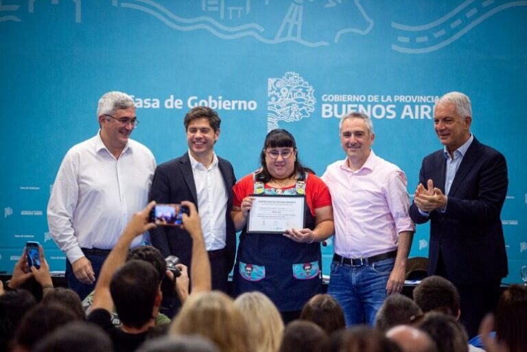 La Provincia presentó el 1° recetario bonaerense del Servicio Alimentario Escolar