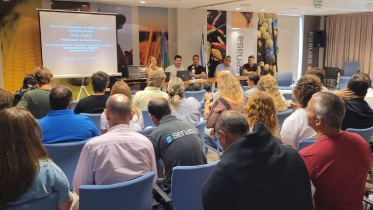 SENASA: capacitó a productores avicolas y porcinos en medidas sanitarias