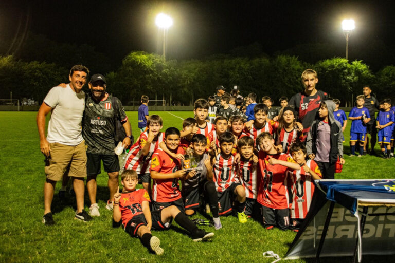 Atlético 9 de Julio fue campeón del Torneo infantil “El Tigrecito”