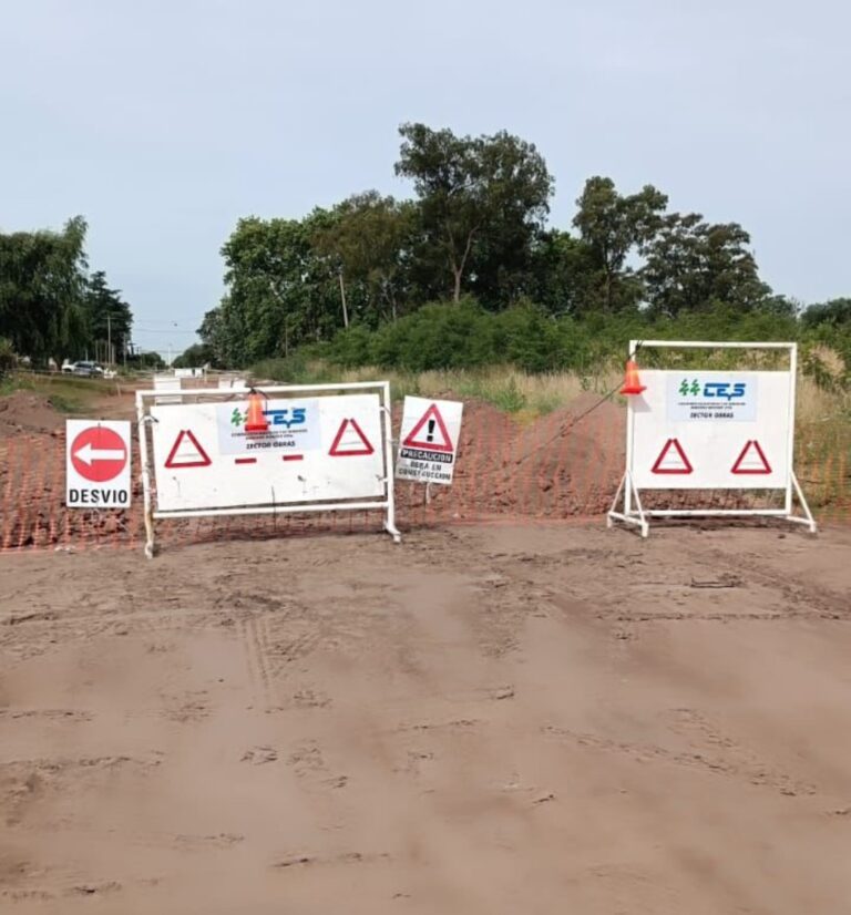 Vandalismo en obra de la CEyS: hurto y daños a señalización en construcción de Planta de Gas
