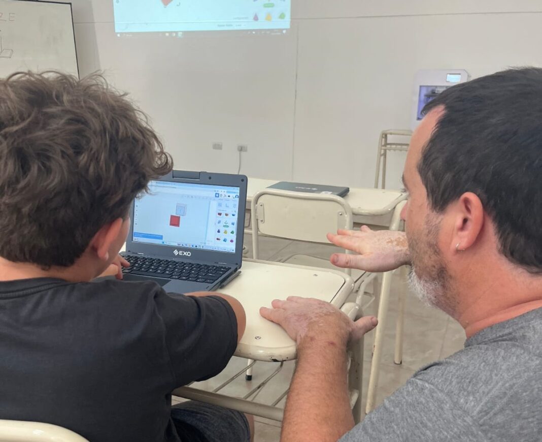 En el Centro San Cayetano avanza el curso gratuito de impresión 3D para ...