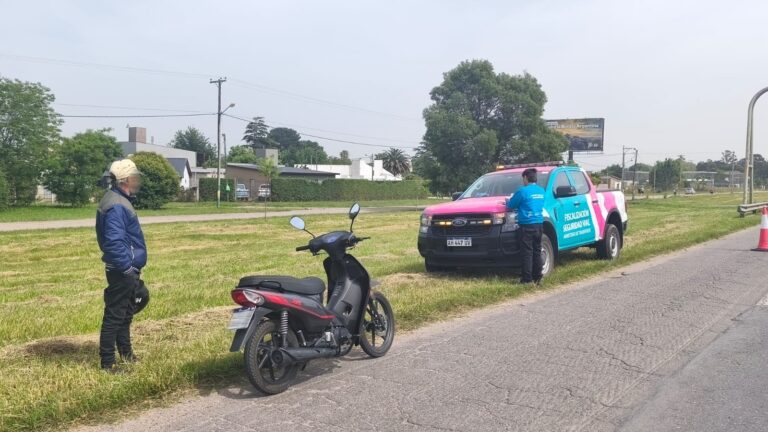 Fue detenido un motocilista que circulaba en contramano en Ruta 2