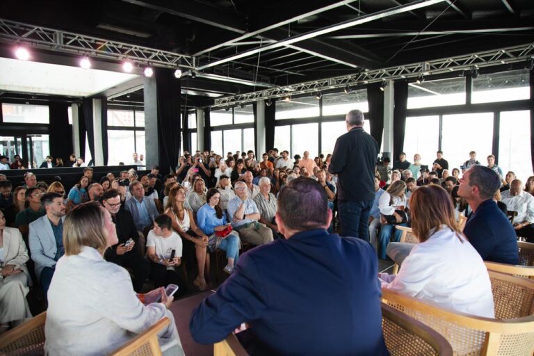 En Mar del Plata, Patricia Bullrich y Diego Valenzuela encabezaron una jornada sobre la reforma laboral y el desarrollo local