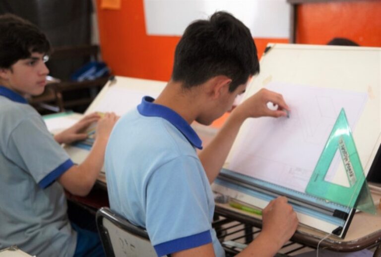 Nuevo amparo contra el Presupuesto de Milei que reduce 93% los recursos para la Educación Técnica