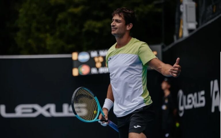 Mariano Navone cae en su debut en Auckland en gran partido que no le alcanzó para festejar en 2026